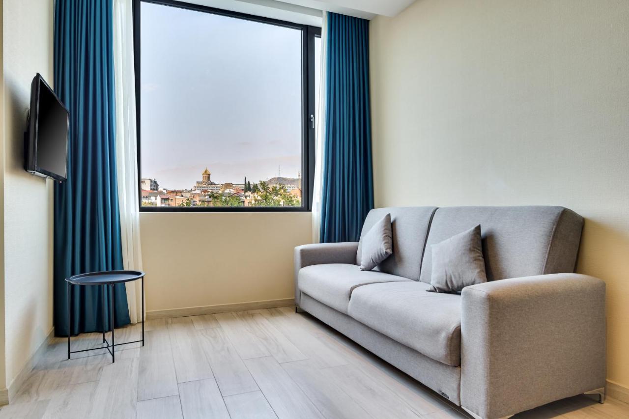Eleven Inn Tbilisi Bagian luar foto